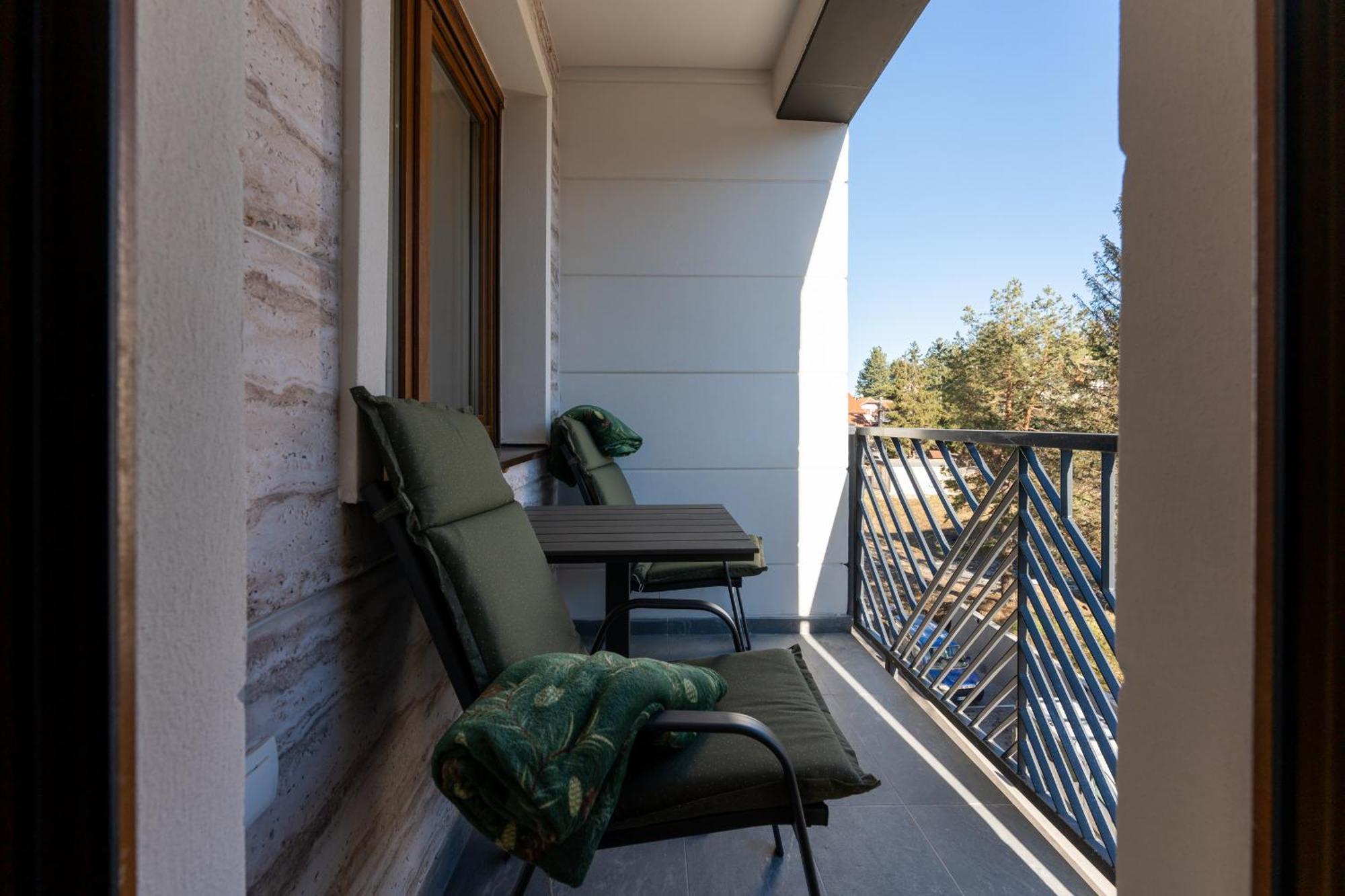 Velika Recepcija Cc Magnet Aparthotel Zlatibor Exterior photo